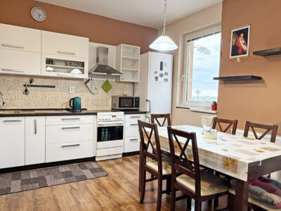 Konfido ponuka na predaj 2 izbovy byt Senec Pezinska ulica pohlad na zariadenu kuchynu