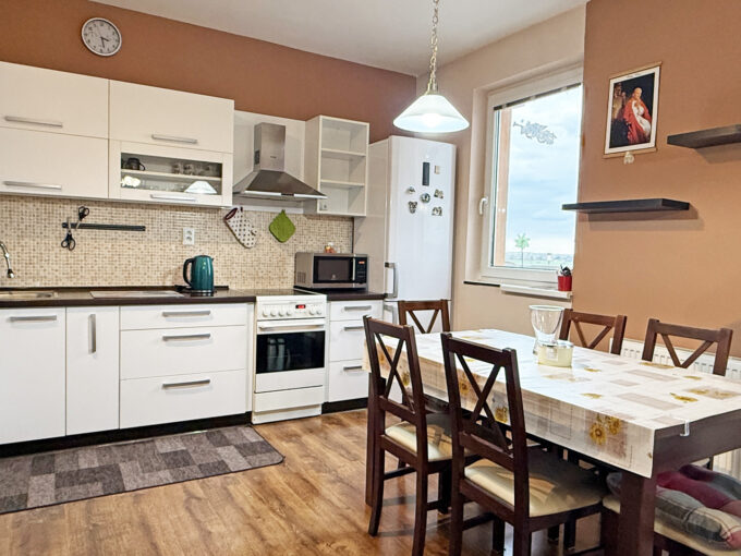 Konfido ponuka na predaj 2 izbovy byt Senec Pezinska ulica pohlad na zariadenu kuchynu