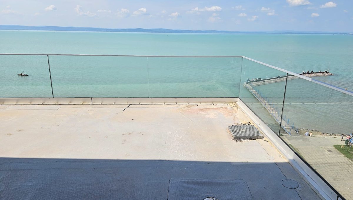 HU Siofok Konfido 5 izbovy byt na predaj novostavba vyhlad na jazero z terasy bytu
