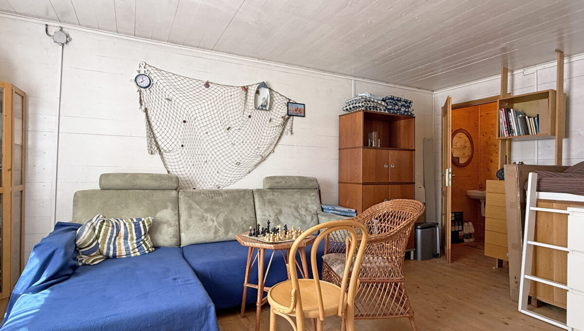 Bratislava Trnavka Zlate Piesky Konfido ponuka zahradu na predaj pohlad na zariadenu zahradnu chatku