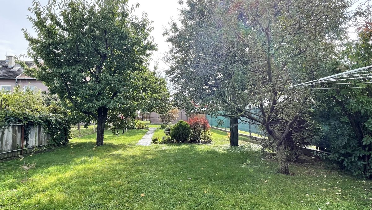 Ivanka pri Dunaji Stefanikova Konfido 2 izbovy byt na predaj pohlad na zahradu od domceka