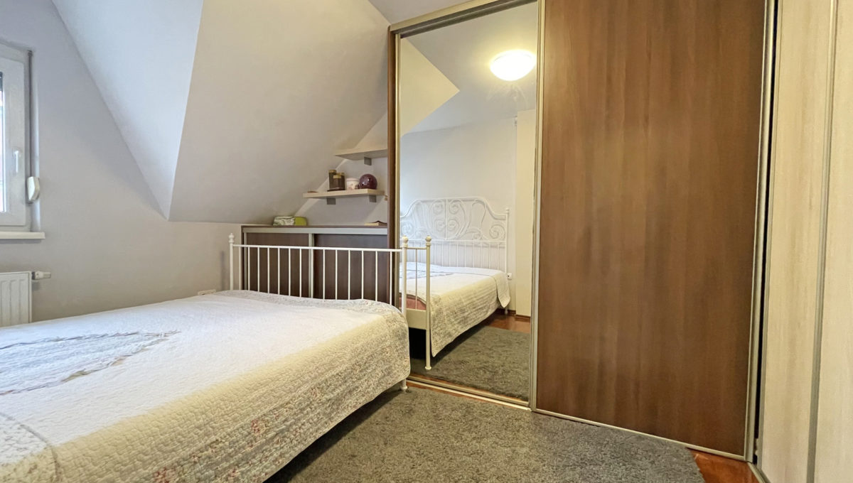Malinovo Slnecna Konfido ponuka 4 izbovy rodinny dom pohlad mensiu izbu na poschodi