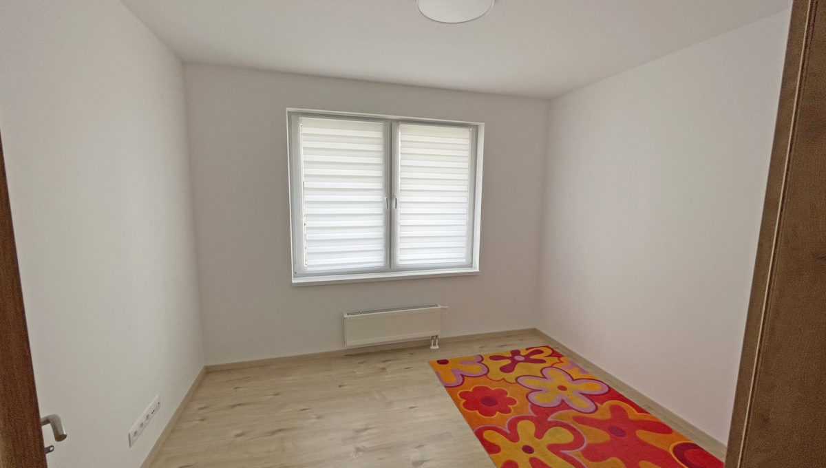 Bratislava Petrzalka Konfido 4 izbovy byt na prenajom novostavba pohlad na detsku izbu so zaluziami