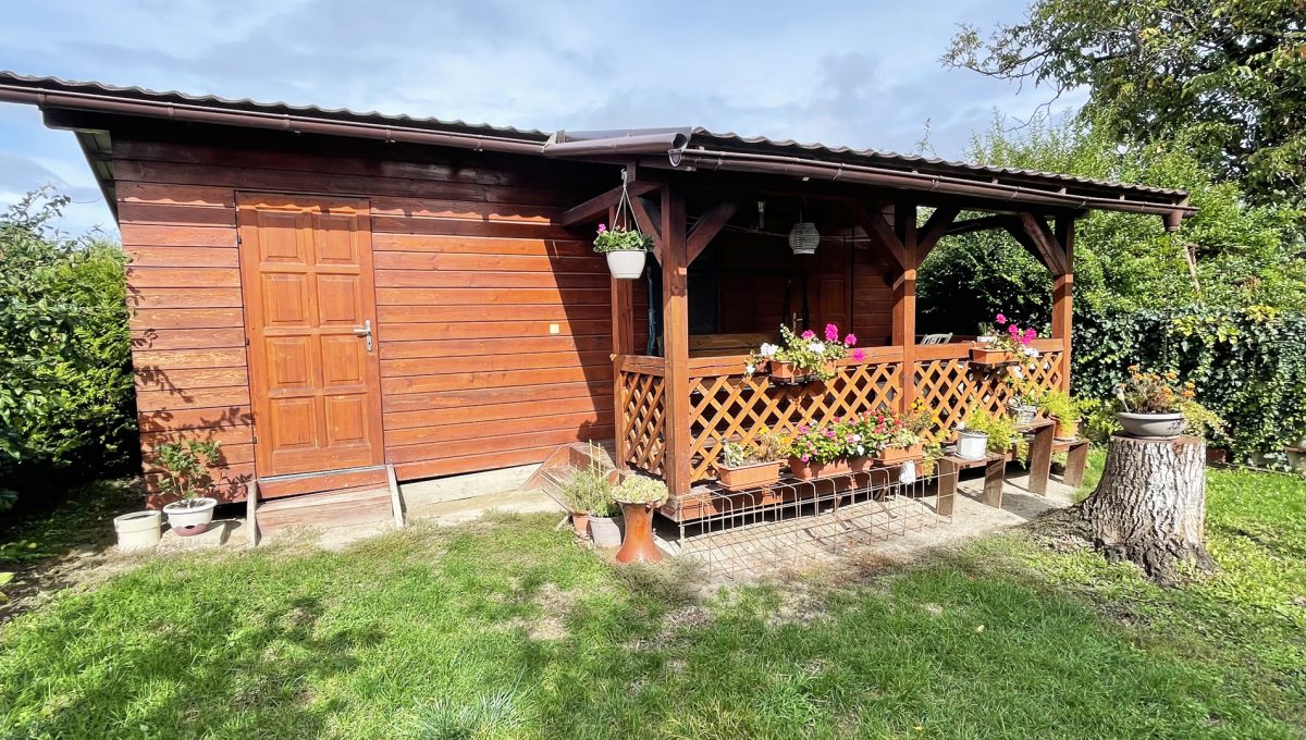 Ivanka pri Dunaji Stefanikova Konfido 2 izbovy byt na predaj pohlad na zahradny domcek s terasou na zahrade k bytu